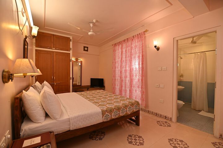 Room 21 of 74