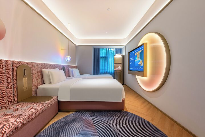 Room 13 of 54