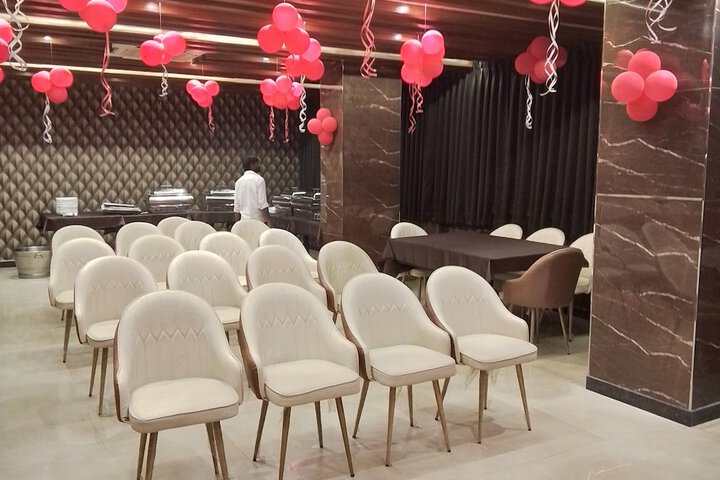 Ballroom/Hall 36 of 46