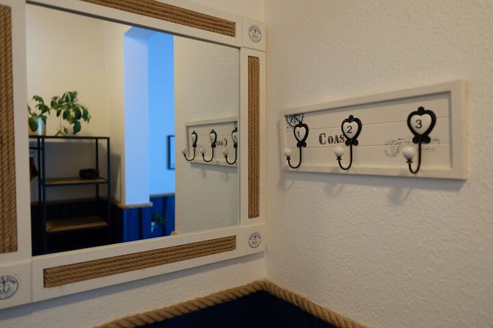 Room 13 of 35