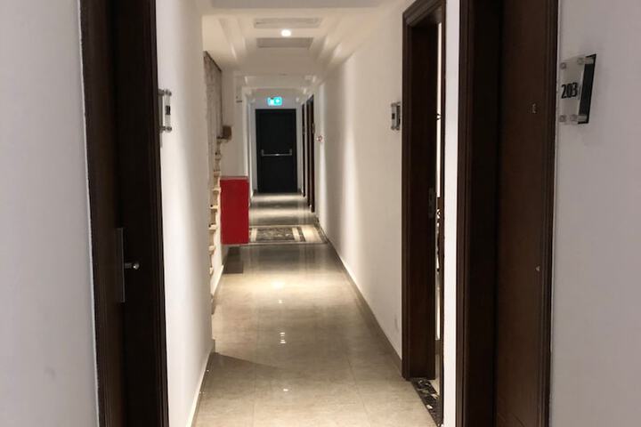 Ballroom/Hall 40 of 43