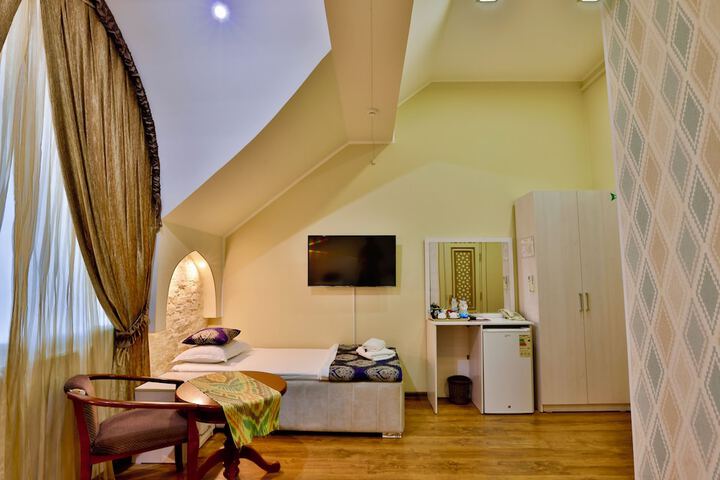 Room 15 of 31