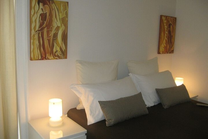 Room 7 of 30