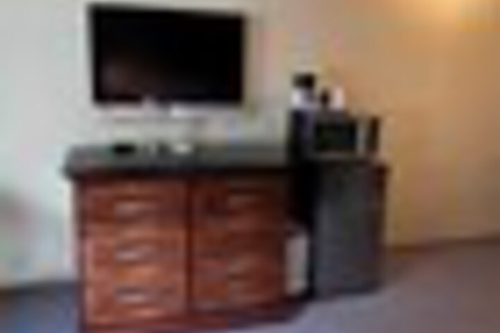 Room 113 of 390