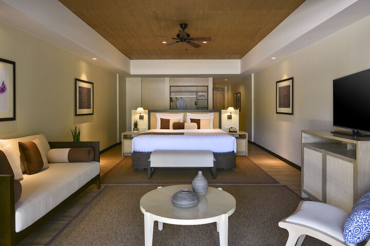 Room 5 of 37