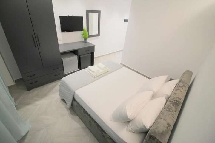 Room 15 of 96