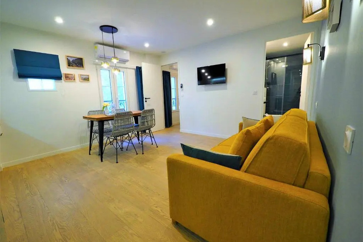 Room 9 of 20