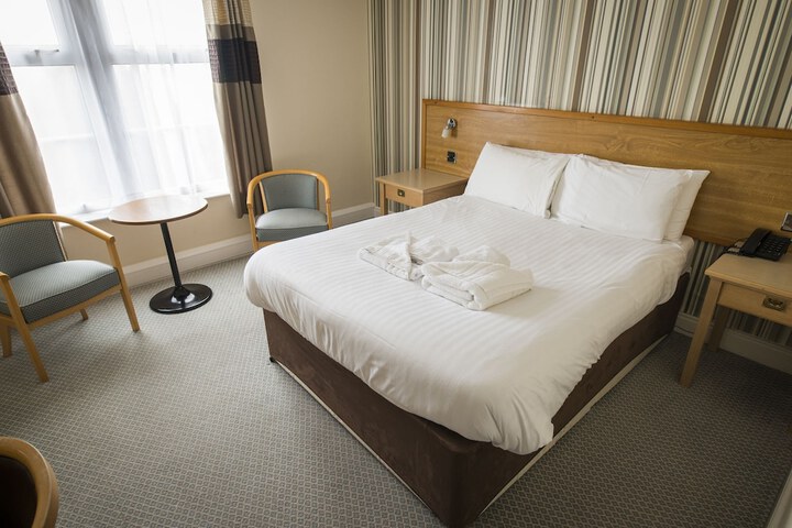 Room 15 of 42