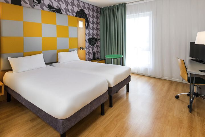 Room 26 of 72
