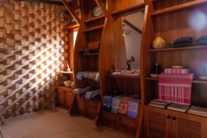 Gift Shop 16 of 28