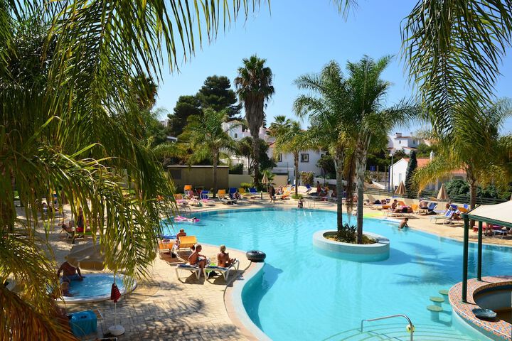 Pool Hotel