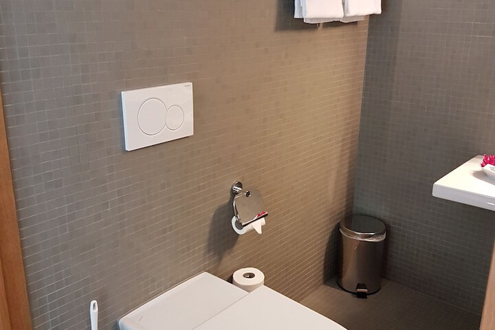 Room 39 of 60