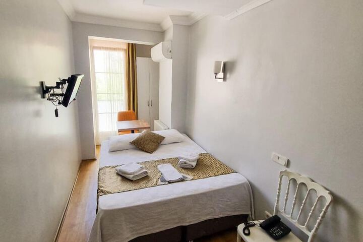 Room 17 of 53