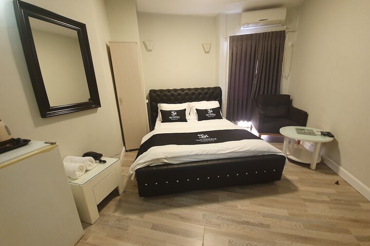 Room 14 of 56
