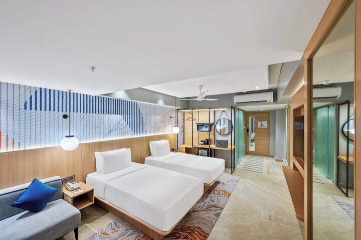 Room 13 of 45