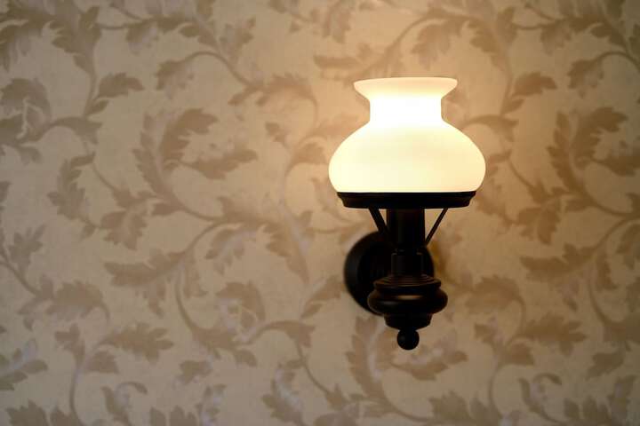 Room 25 of 38