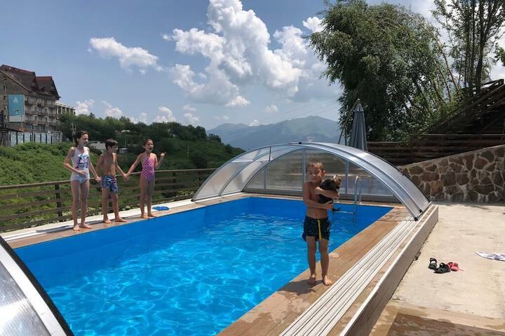 Pool 48 of 104
