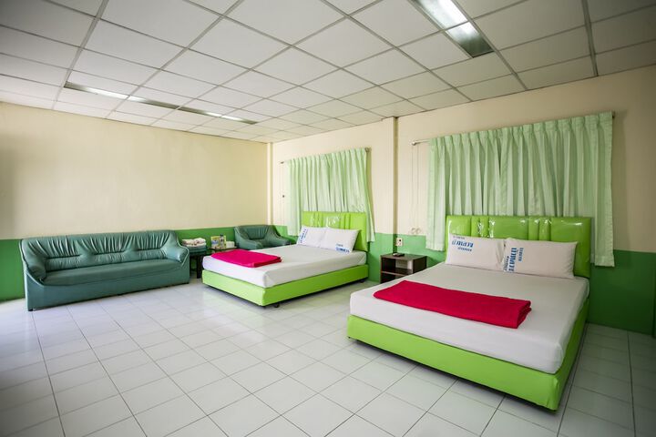 Room 9 of 43