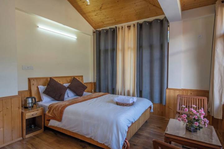 Room 3 of 13