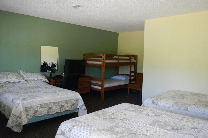 Room 5 of 24