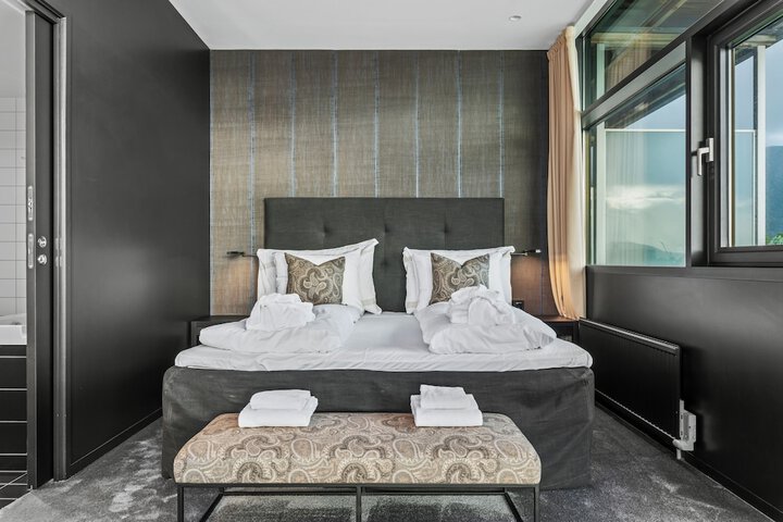 Room 30 of 80