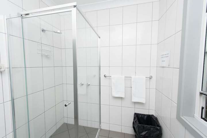 Room 16 of 37