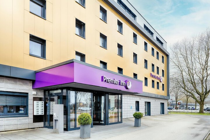 Hotel 74 of 75