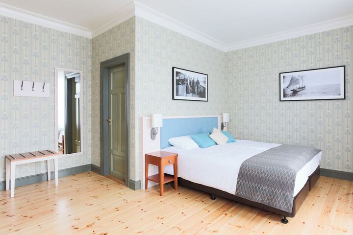Room 14 of 53