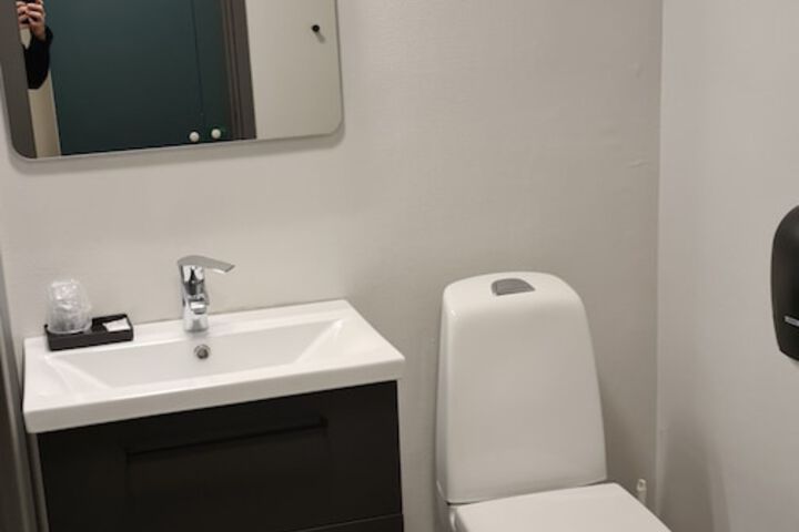 Room 25 of 48