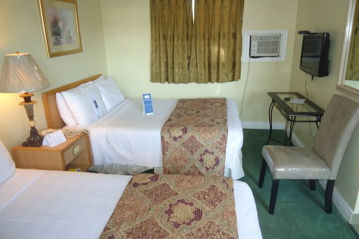 Double Deluxe 2 Queen Beds (4 of 4)