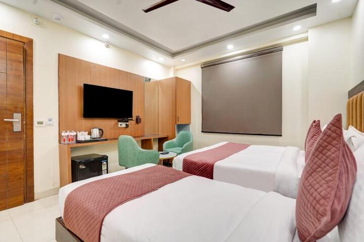 Hotel Aerotech Near Delhi Airport