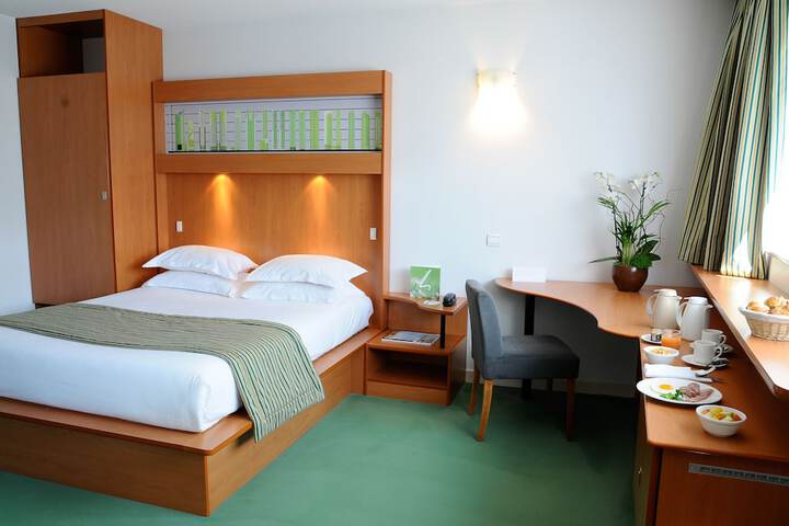 Room 17 of 113