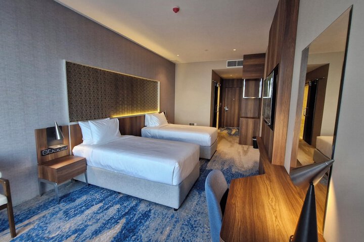 Room 19 of 62