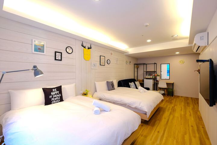 Room 12 of 60