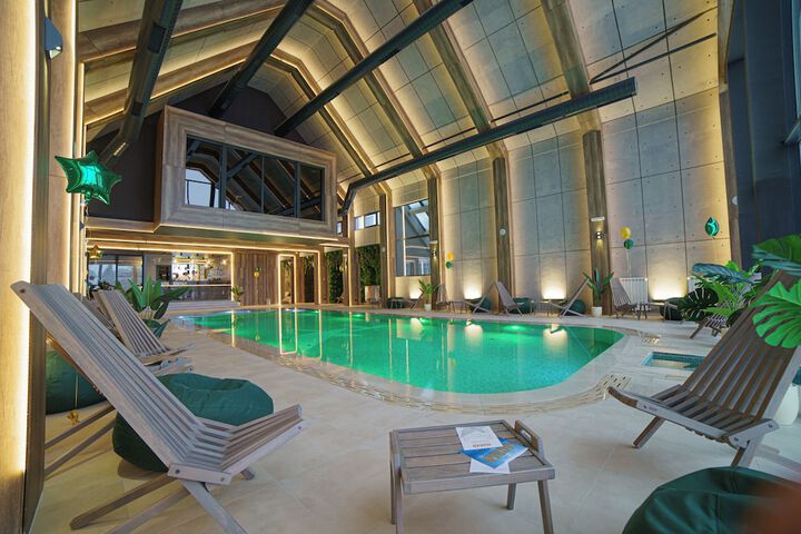 Pool 82 of 139
