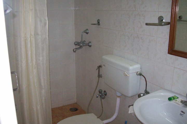 Room 14 of 30