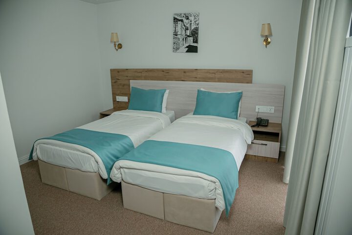 Room 7 of 39