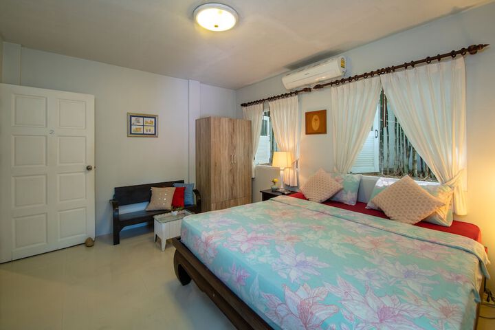 Room 10 of 91