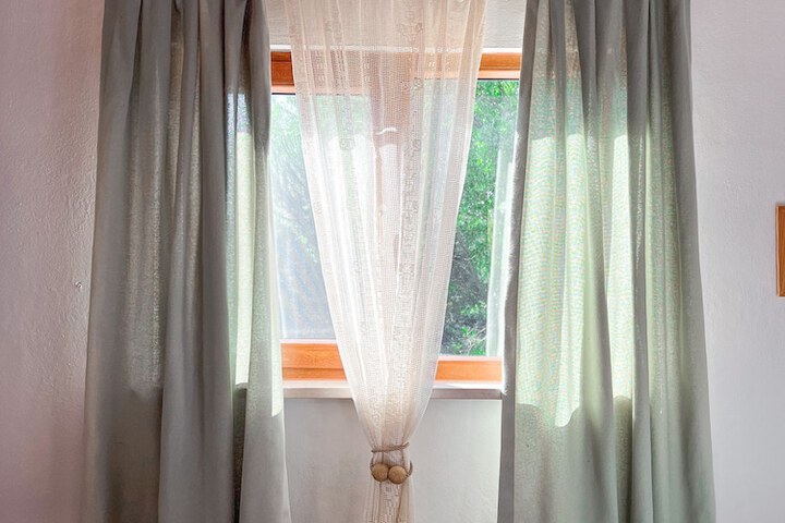 Room 4 of 34