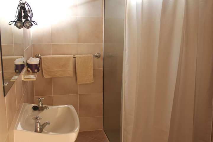 Room 10 of 20