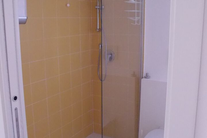 Room 22 of 46