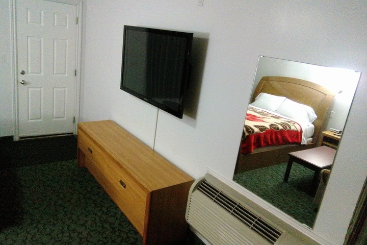 Room 3 of 35