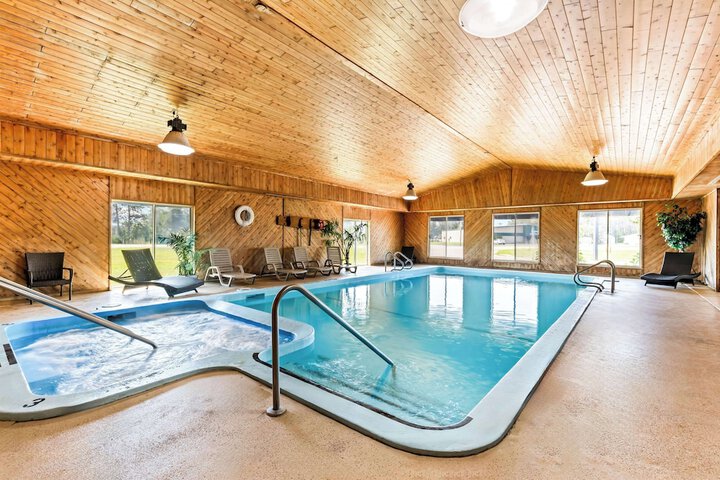 Pool 24 of 38