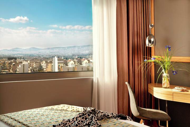 Room 34 of 89