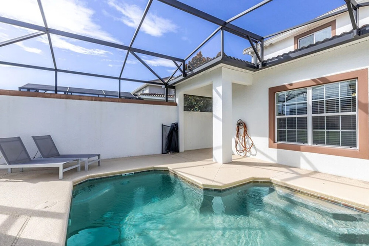 Pool 12 of 17