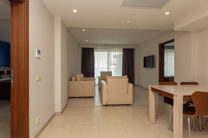 Room 10 of 67
