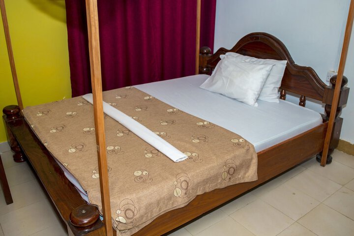 Room 8 of 39