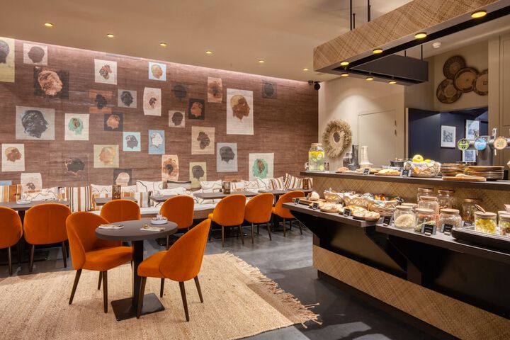 Breakfast buffet