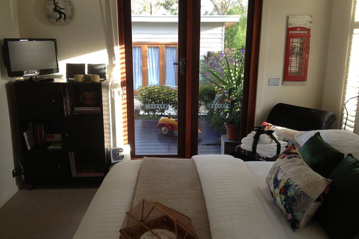 Room 10 of 18