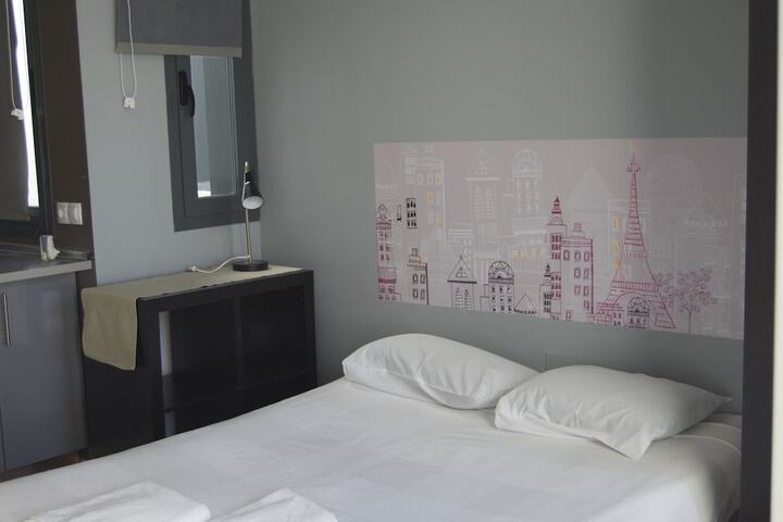 Room 5 of 112